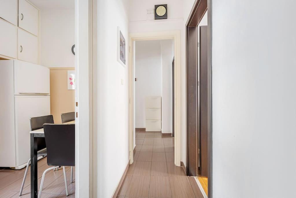 Apartment In The Middle Of Everything Athens Exterior photo